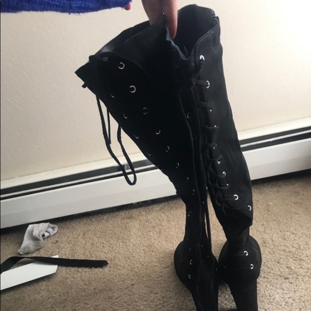 Knee length suede boots - Picture 3 of 6